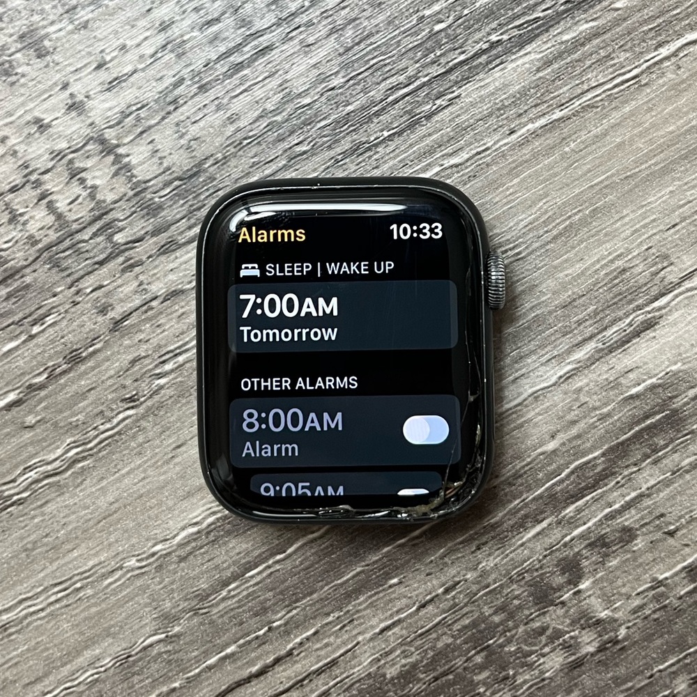 Apple Watch Series 5 44mm Black CRACKED